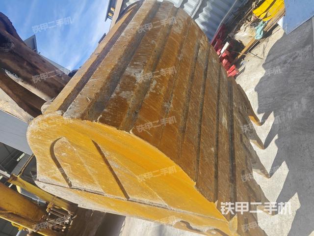 铲斗45度(工作和回转装置) 铲斗45度(工作和回转装置)