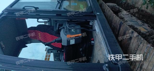 驾驶室整体(整机外观) 驾驶室整体(整机外观)