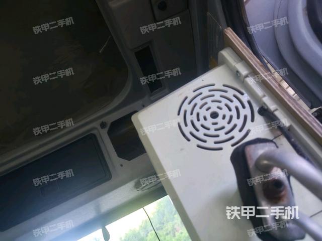驾驶室左后45度(驾驶室部分) 驾驶室左后45度(驾驶室部分)