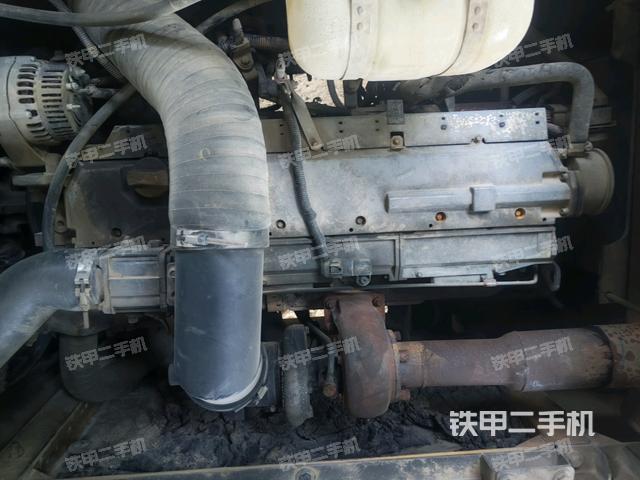发动机室(上车部件) 发动机室(上车部件)