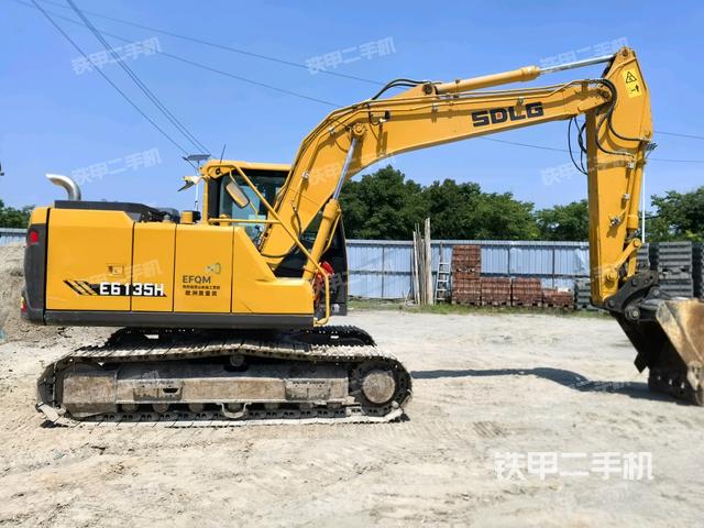 整機右后45°（整機外觀）