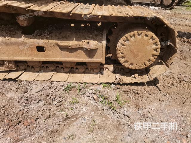 右驱动轮(行走机构) 右驱动轮(行走机构)