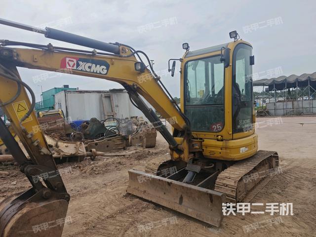 徐工XE35U挖掘機(jī)