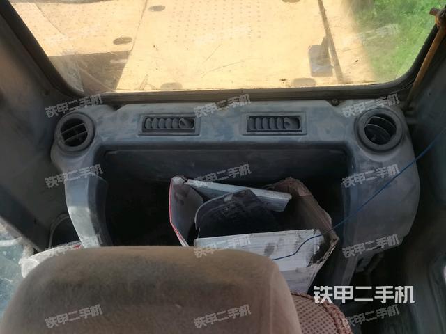 座椅后部(驾驶室部分) 座椅后部(驾驶室部分)