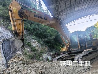 重庆山东临工LG6300E挖掘机实拍图片