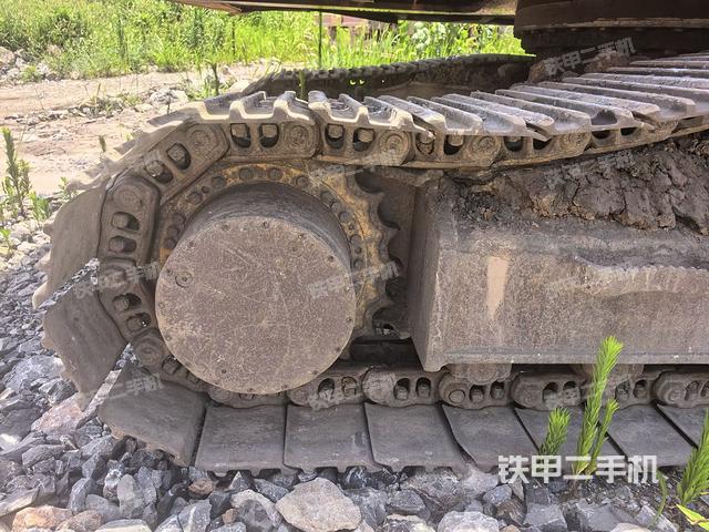 右驱动轮(行走机构) 右驱动轮(行走机构)