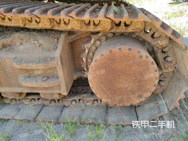 左驱动轮(行走机构) 左驱动轮(行走机构)