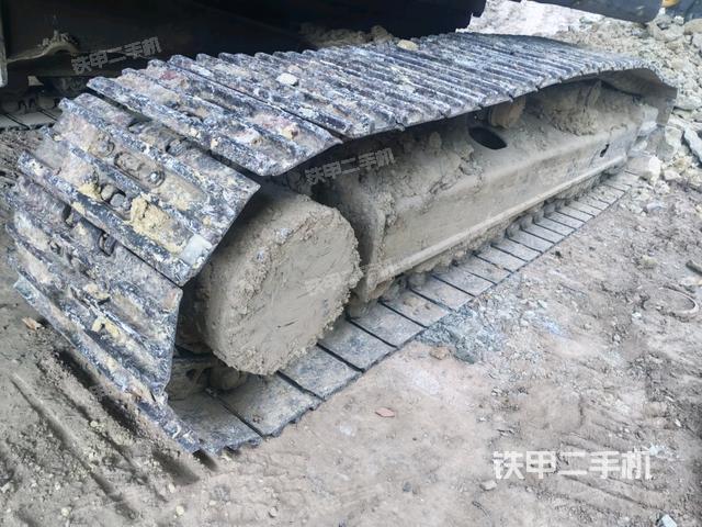左侧履带整体 (行走机构) 左侧履带整体 (行走机构)