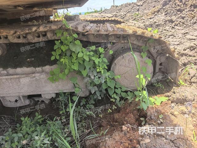 右侧履带整体(行走机构) 右侧履带整体(行走机构)