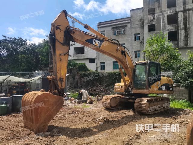 卡特彼勒320D進(jìn)口挖掘機(jī)