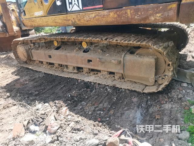 左导向轮(行走机构) 左导向轮(行走机构)