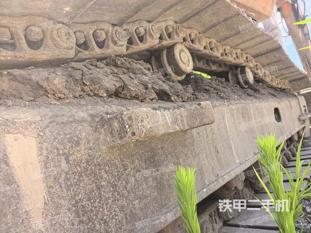 左导向轮(行走机构) 左导向轮(行走机构)