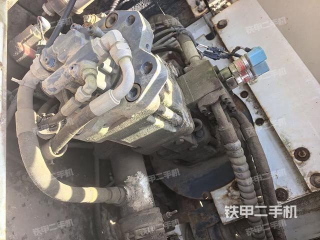 液压泵斜45 右(大件舱室) 液压泵斜45 右(大件舱室)