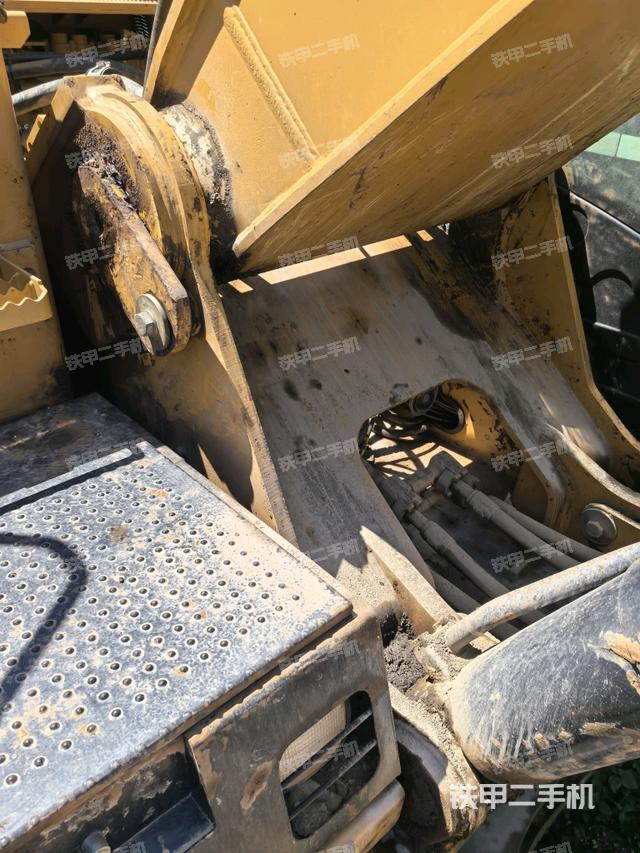 駕駛室整體（整機外觀）