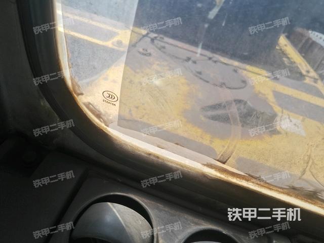 后窗玻璃角标(驾驶室部分) 后窗玻璃角标(驾驶室部分)