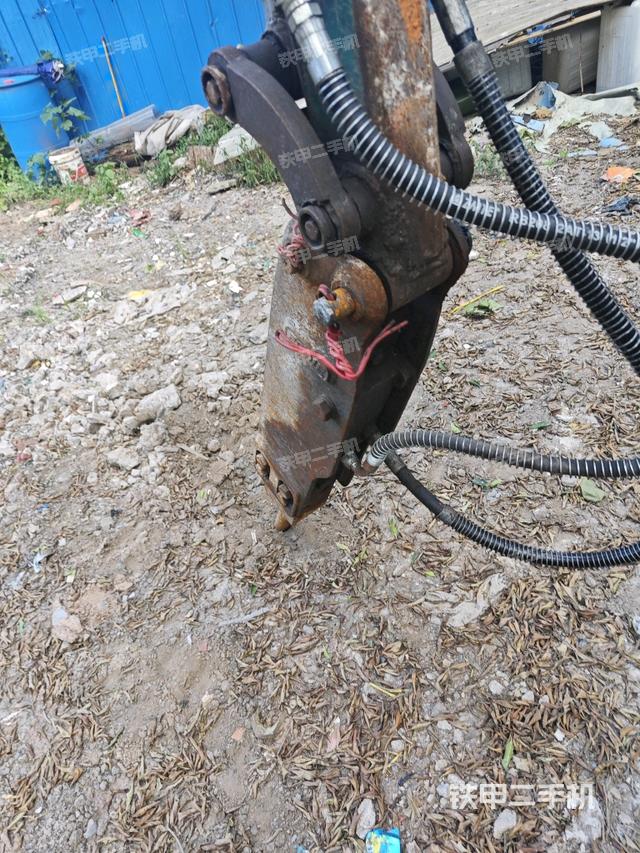 鏟斗右后整體（工作和回轉(zhuǎn)裝置）