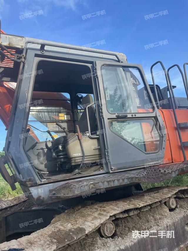 驾驶室整体（整机外观）