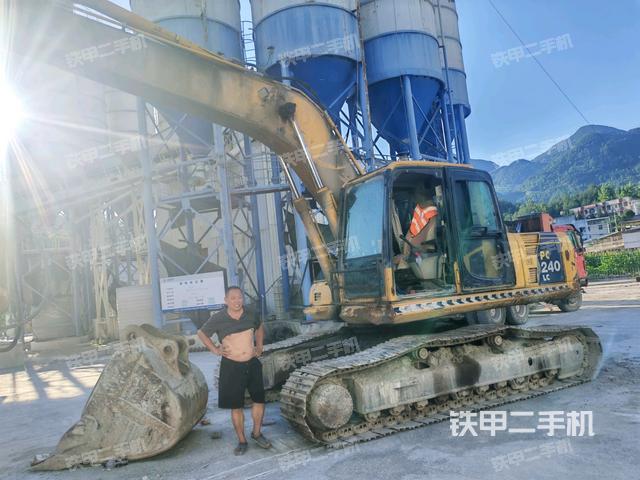 小松PC240LC-8挖掘機(jī)