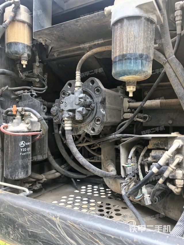 液壓泵斜45?左(大件艙室) 液壓泵斜45?左(大件艙室)