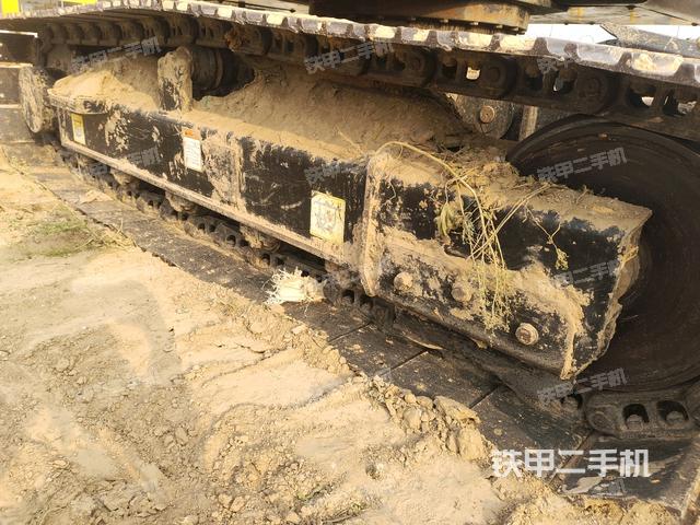左侧履带整体 (行走机构) 左侧履带整体 (行走机构)