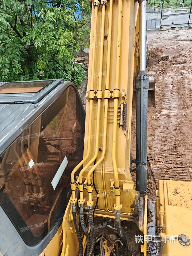 小臂整體左后（工作和回轉裝置）