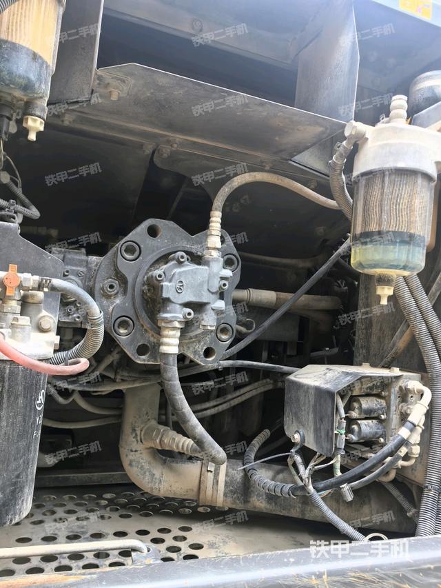 液壓泵室(大件艙室) 液壓泵室(大件艙室)