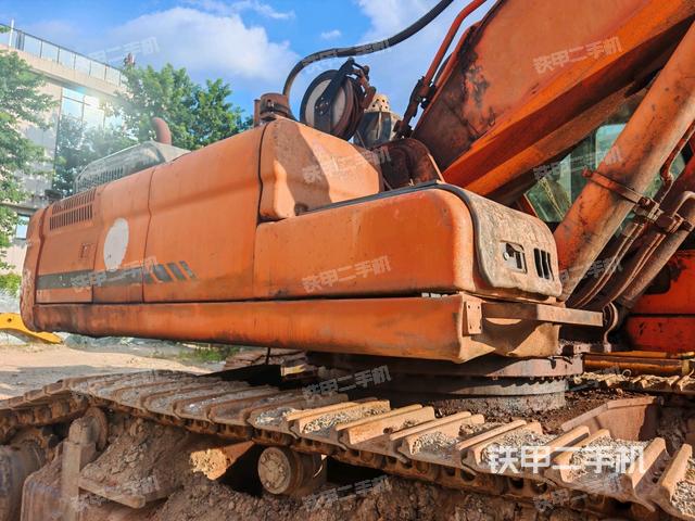 右前45(整機(jī)外觀) 右前45(整機(jī)外觀)