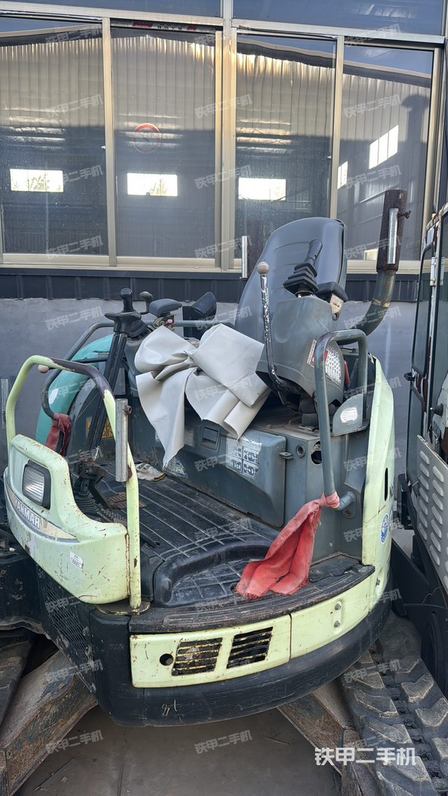 驾驶室整体（整机外观）