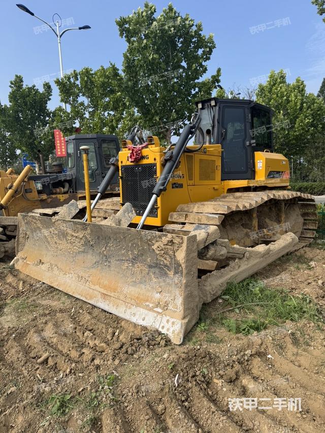 整机右侧(设备外观及核心部件) 整机右侧(设备外观及核心部件)