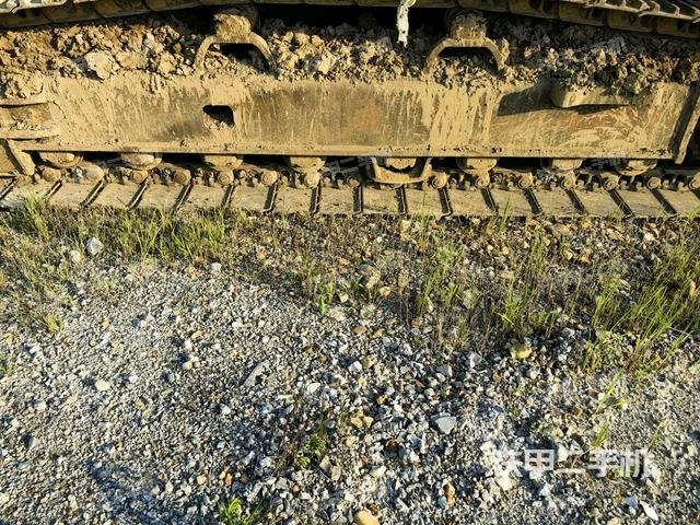 左侧履带整体 （行走机构）