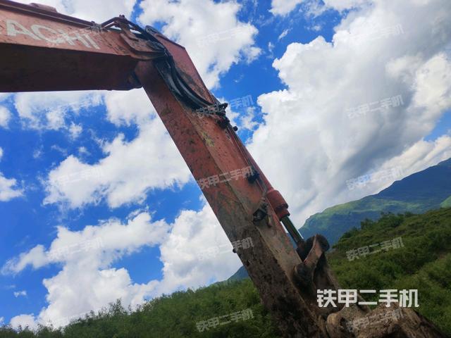 铲斗45度(工作和回转装置) 铲斗45度(工作和回转装置)