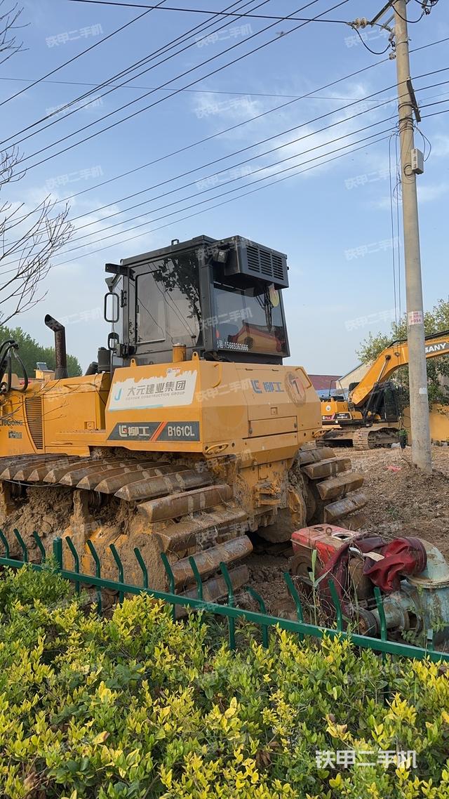 整机右侧（设备外观及核心部件）