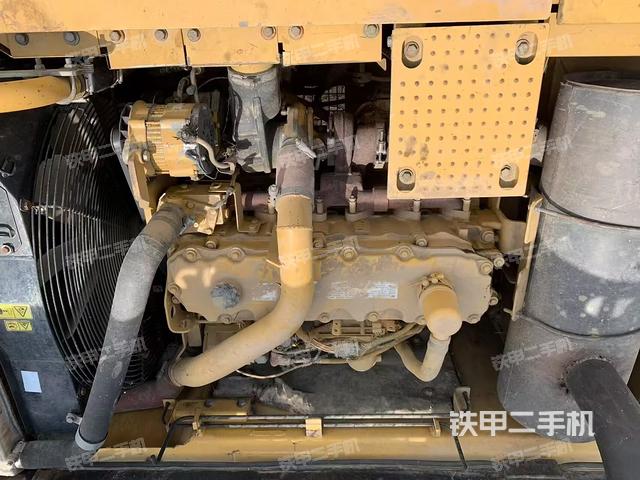 发动机整体俯视(整机外观) 发动机整体俯视(整机外观)