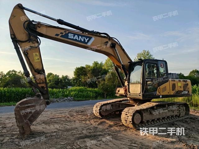 三一重工SY215C挖掘機