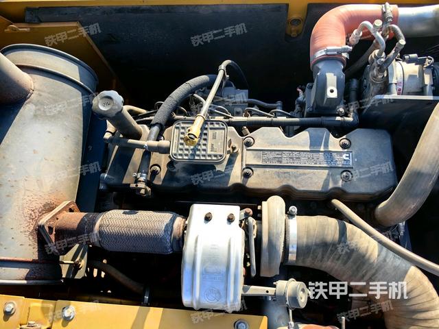 发动机室（上车部件）