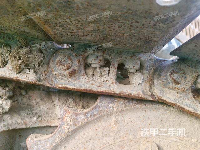 左导向轮(行走机构) 左导向轮(行走机构)