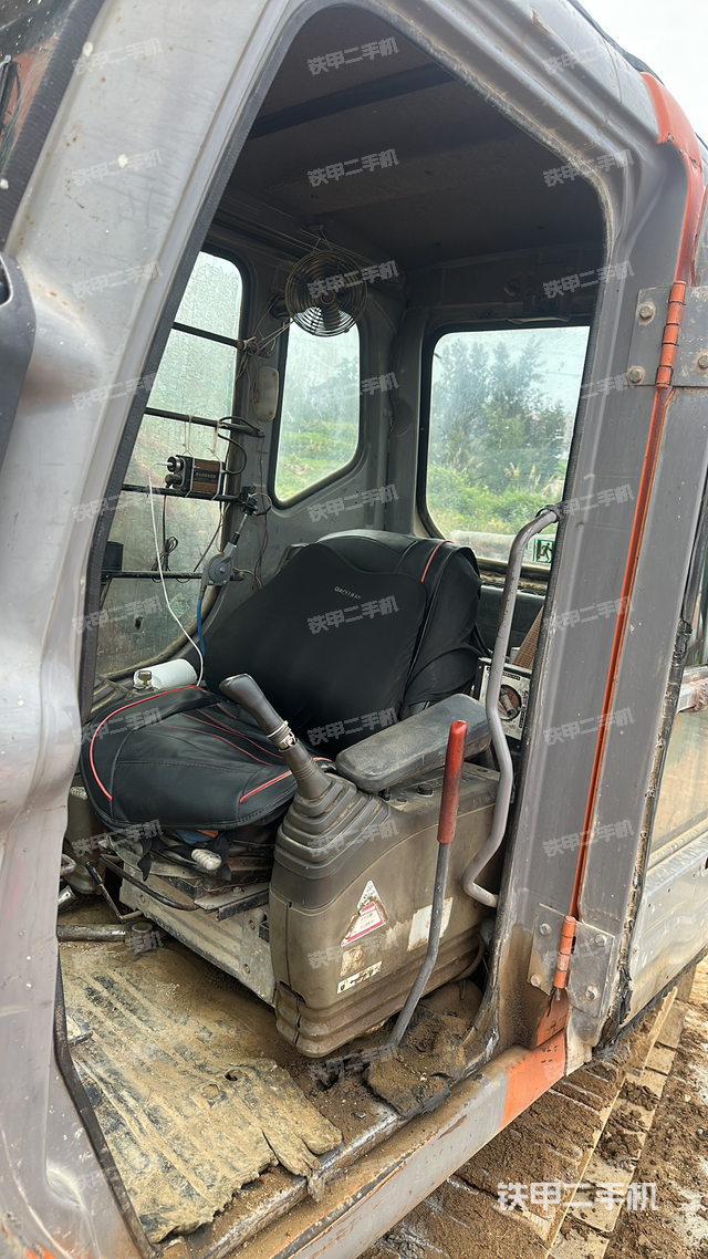 驾驶室整体（整机外观）