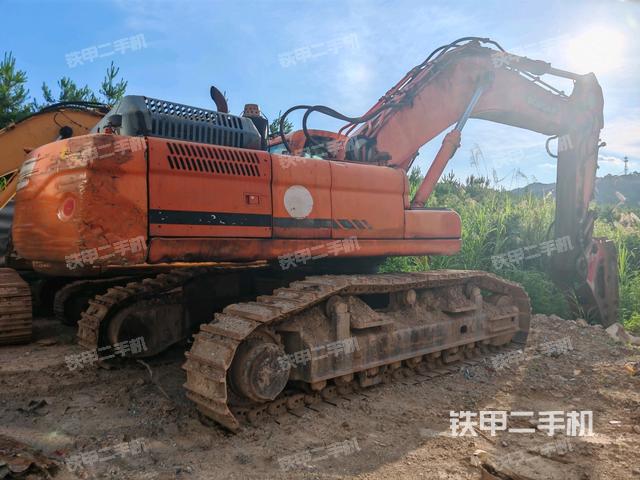 右后45(整機(jī)外觀) 右后45(整機(jī)外觀)