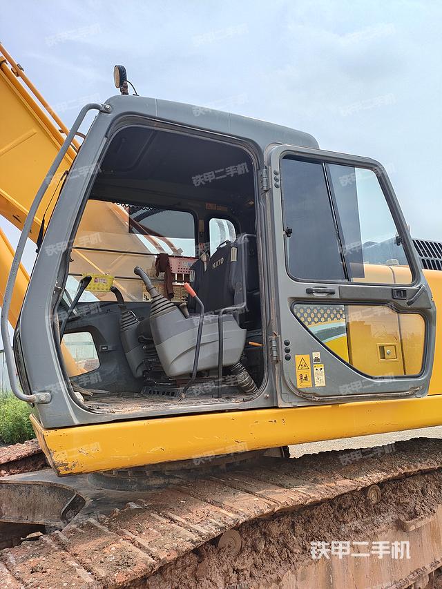 驾驶室整体（整机外观）