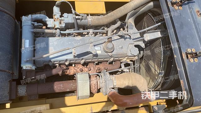 发动机整体俯视(整机外观) 发动机整体俯视(整机外观)