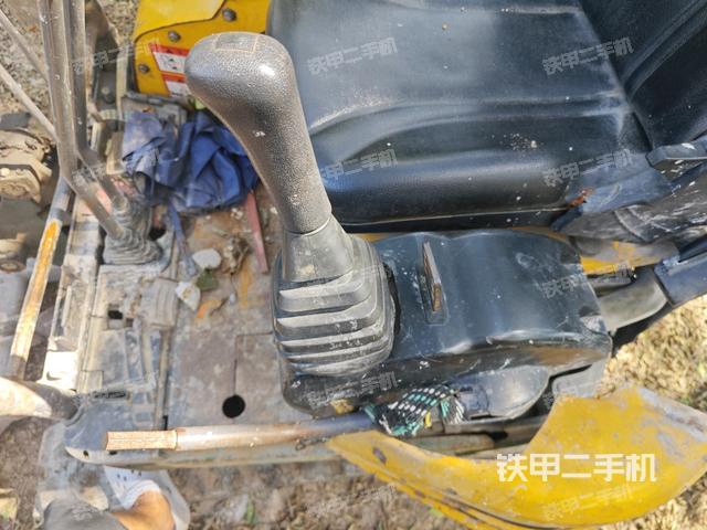 座椅左側(cè)控制臺(tái)/音響/含左手柄（駕駛室部分）