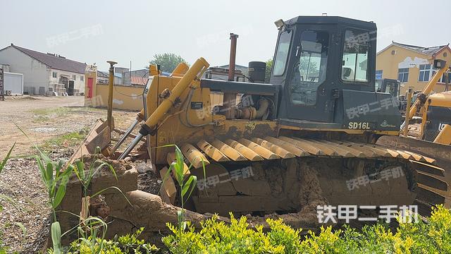 整机左侧（设备外观及核心部件）