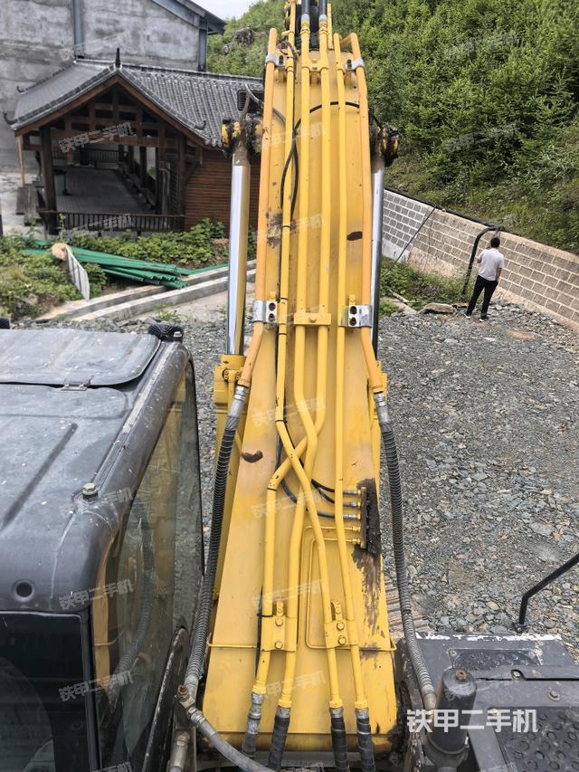 大臂背部俯視(工作和回轉裝置) 大臂背部俯視(工作和回轉裝置)