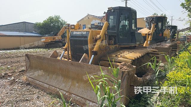 整机右后45°（设备外观及核心部件）