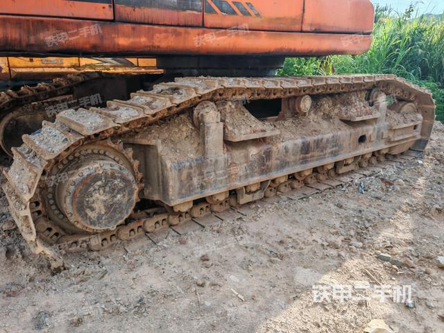 左側(cè)履帶整體?(行走機(jī)構(gòu)) 左側(cè)履帶整體?(行走機(jī)構(gòu))