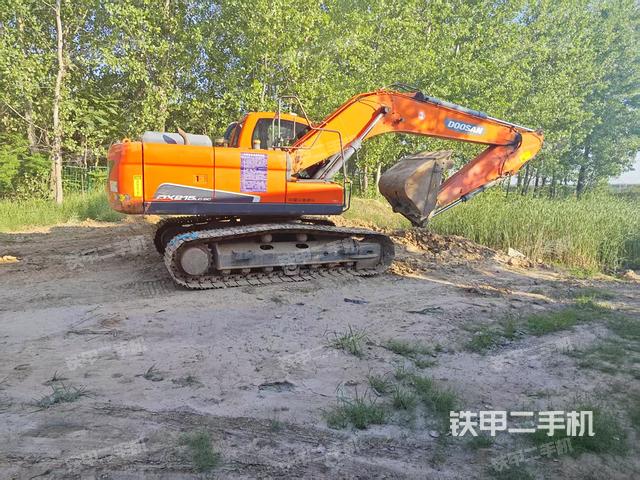 整机右后45°(整机外观) 整机右后45°(整机外观)