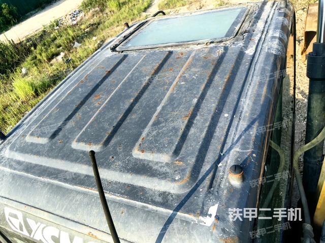 驾驶室顶部俯视(上车部件) 驾驶室顶部俯视(上车部件)