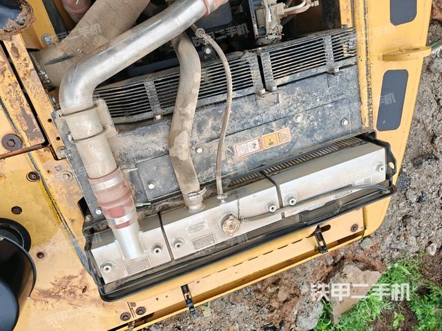 氣門室蓋螺絲特寫（上車部件）