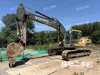 沃尔沃EC220DL挖掘机实拍图片