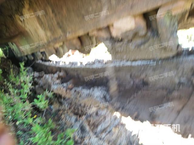 右驱动轮(行走机构) 右驱动轮(行走机构)